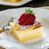 Počastite se poslasticom koja se zove "magična torta", nestaje u trenu