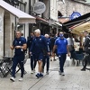 Ekspedicija FK Budućnost uoči meča sa Sarajevom ručala u "Želji" pa prošetala Baščaršijom