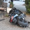 Mostar: Motocikl završio u bašti kafića, vozač prevezen u bolnicu