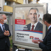 Simboličnim lijepljenjem plakata SDS ozvaničio početak kampanje u Istočnom Sarajevu