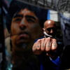 Maradona uspješno operisan, navijači se okupili ispred bolnice