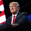 Trump tvrdi da je Amerika odobrila upotrebu Modernine vakcine protiv korone