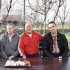 Božić mještanima na Husinu kod Tuzle umjesto djece iz dijaspore uljepšavaju mlađe komšije