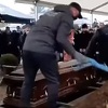 Mićo Mićić sahranjen uz počasnu paljbu na gradskom groblju u Pučilama