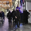 Doček Nove godine u Sarajevu: Veliki broj ljudi slavi u kafićima, policija pisala kazne