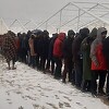 Stotine migranata na snijegu, bez krova nad glavom vape za boljim uslovima