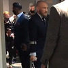 Posljedice poraza od Poiriera: McGregor šepajući i uz pomoć štaka napustio dvoranu