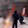 Na protestima u centru Moskve muškarac se polio benzinom i zapalio