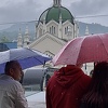 U BiH jutros pretežno oblačno sa slabom kišom, snijeg na planinama