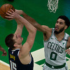 Jokić zabio 43 poena u porazu Denvera od Bostona, James vodio Lakerse do trijumfa