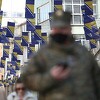 Ulice Sarajeva ukrašavaju se plavo-žutim zastavicama pred Dan nezavisnosti