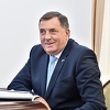 Dodik čestitao Osmi mart: Žene su stub porodice i društva