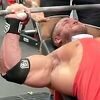 Bodybuilder doživio užasnu povredu nakon što je pokušao podići 220 kilograma