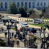 Policija blokirala Capitol Hill: Vozač udario u kontrolni punkt, dva policajca povrijeđena