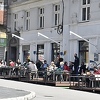 Ispunjene bašte kafića u Sarajevu, građani uživaju u ugodnom aprilskom danu