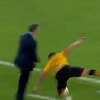 Igrač ekvadorske Barcelone oborio s nogu trenera Boce Juniors nakon sudara