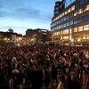 Hiljade mladih je sinoć na ulicama Brisela proslavilo ukidanje policijskog sata