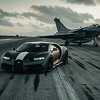 Bugatti Chiron Pur Sport protiv borbenog aviona