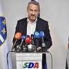 Izetbegović: Zvizdić nije bio na sjednici Predsjedništva, naziru se njegove odluke
