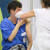 Doktorica u Austriji vakcinisala 60 ljudi koristeći istu injekciju