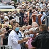 Opet velike gužve ispred Zetre, nestrpljivi građani čekaju na svoju dozu vakcine