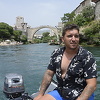 Vožnja čamcem ispod Starog mosta u Mostaru privlači domaće i strane turiste