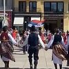 Na Trgu bana Jelačića pleše se Užičko kolo i vijori srpska trobojnica