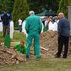 Dženaza žrtvama genocida: Porodice od jutarnjih sati pristižu u Potočare