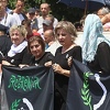 Žene u crnom iz Srbije došle su u Potočare da odaju počast žrtvama genocida