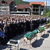 Hiljade ljudi na posljednjem oproštaju od trojice mladića koji su poginuli uoči Bajrama