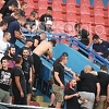 Navijač Borca pao s tribine tokom meča s Linfieldom, hitno odvezen u bolnicu