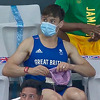 Olimpijski šampion koji je priznao da je gay, snimljen kako hekla na tribinama u Tokiju