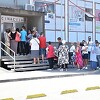U Zenici počela vakcinacija protiv korone bez najave, pred punktovima formirani redovi