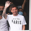 Lionel Messi sletio u Pariz, dočekalo ga stotine navijača