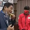 Japanska olimpijka tražila novu medalju nakon što je originalnu izgrizao gradonačelnik