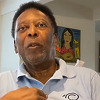 Pele otkrio da se oporavlja od operacije i pružio podršku pjevaču koji je izgubio sina