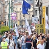Muriz Memić na čelu kolone poveo hiljade ljudi u šetnju nakon protesta