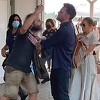 Ben Affleck odgurnuo napadnog fana koji se pokušao uslikati s Jennifer Lopez