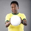 Pele smirio fanove nakon povratka u bolnicu: Dobro se oporavljam, hvala vam za svu ljubav