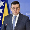 Tegeltija zbog vojne vježbe prijeti Podžiću, poziva se na ovlasti predsjedavajućeg
