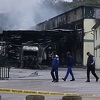 Fabrika u Srebreniku potpuno uništena, shrvani radnici u nevjerici posmatraju zgarište