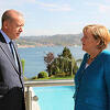 Merkel i Erdogan ručali i razgovarali u četiri oka u vili na Bosforu