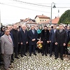 Članovi porodice, zvaničnici i drugi građani odali počast Aliji Izetbegoviću na godišnjicu smrti