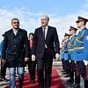 Crnogorskog premijera u Beogradu dočekao ministar u farmerkama, opozicija to vidi kao uvredu
