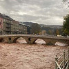Miljacka u Sarajevu došla blizu ruba korita, ako nastavi rasti može poplaviti ulice
