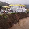 Obrušava se zemljište uz Željeznicu, rijeka prijeti da "proguta" benzinsku pumpu i motel