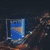 Capital Tower u Sarajevu osvijetljen u bojama zastave Bosne i Hercegovine