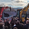 Uklonjena "Kajak terasa" Dodikovog kuma: Dio porušio vlasnik, ostalo dokrajčili bageri