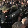 Aktivisti se sukobili s policijom u Novom Sadu, uhapšeno najmanje osam osoba
