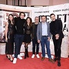 Ovacije publike na premijeri komedije "Deset u pola" Danisa Tanovića u Beogradu